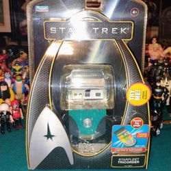Star Trek Tricorder By Playmates ( New In Box 2009 )