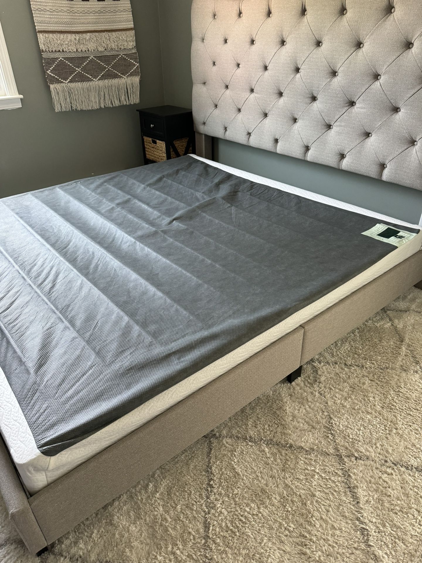 King Bed Frame With box and mattresses 