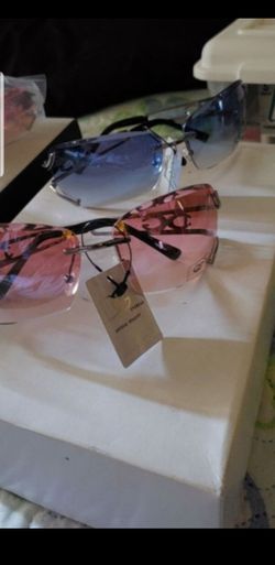 Sunglasses 6$ each ready for summer time