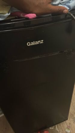 Mini fridge