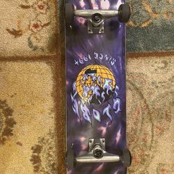 GLOBE skateboard 