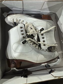 Riedell Women’s Ice Skates Size 6