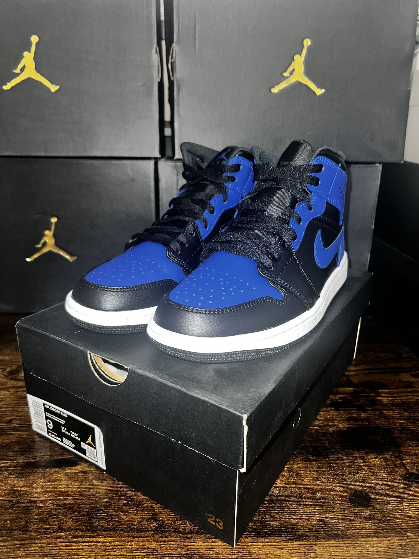 Air Jordan 1 Mid Size 9 Men