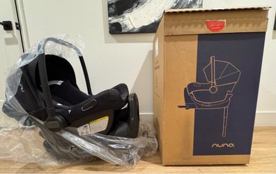 NUNA Pipa Aire RX Baby Carseat w/ Base