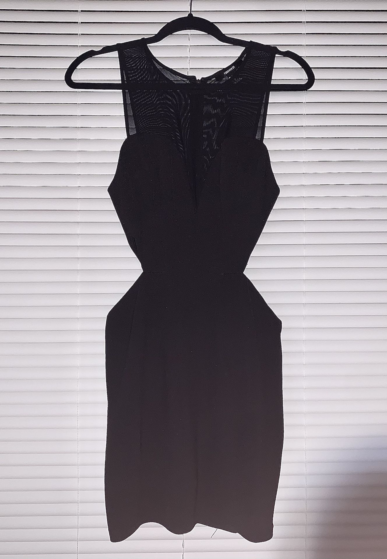 Side Key Holes Sexy Dress💃🏻✨