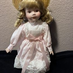 The classique collection Porcelain Doll 