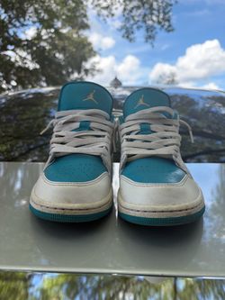 Air Jordan 1 Low White Teal Sneakers size 9