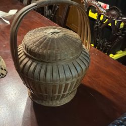 Vintage Wicker Bomboo  Rotten Lidded Wedding Basket With Handle  Hand Woven Boho