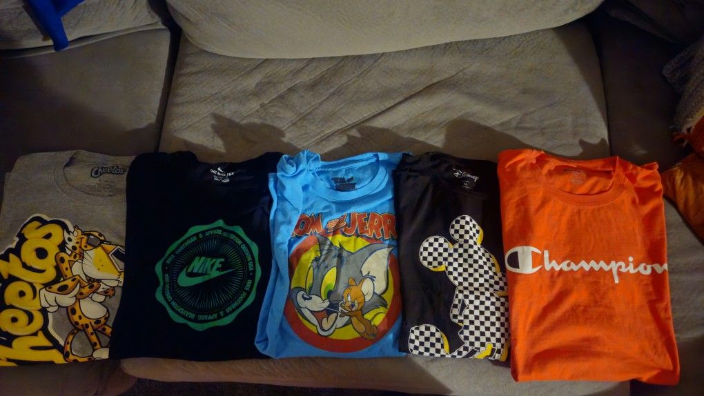 Lot Of 6 New Or Like New Condition, Mens XL Graphic T Shirts 