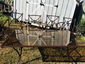 Iron pation set with swivel rockers
