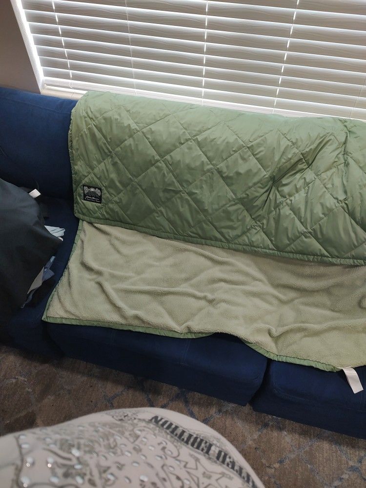 Eddie Bauer Down Fleece Blanket 