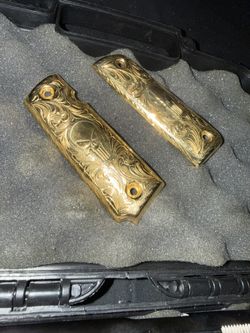 1911 Grips