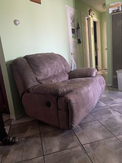 Selling A Brown Suede Recliner It’s In Good Condition Just Don’t Use It  
