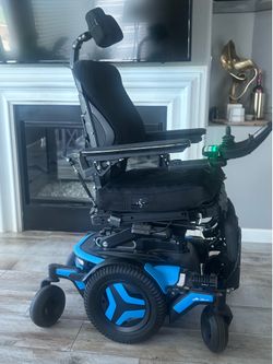 M3 Corpus Power Wheelchair