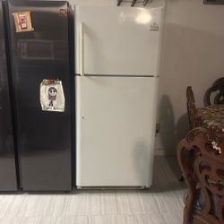 Fridge In Good Condition 