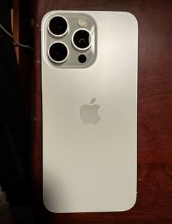 iPhone 15 pro max (1tb ) unlocked