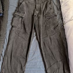 UNIQLO CARGO JEANS
