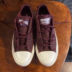 Converse Size 6 Women And 4 Men