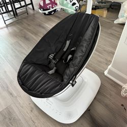 mamaRoo multi-motion baby swing 