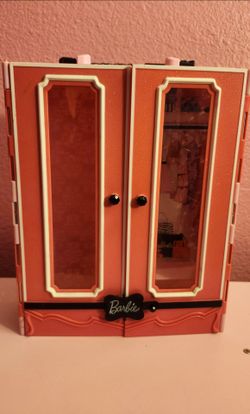 Used Barbie closet $5