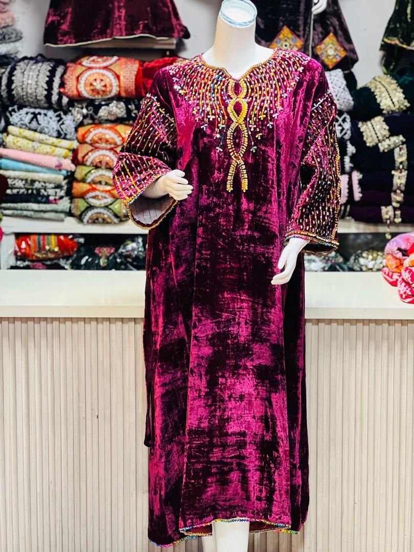 پیراهن های بخمل دو Pice آماده فروش برای عید رمضان می‌باشد