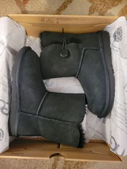 UGG Big Kids' Bailey Button II Black Boots Size 3