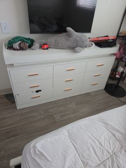 Bedroom decor