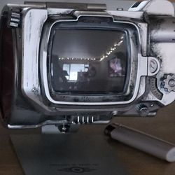 Fallout Pipboy replica! (Show version)
