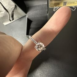 14 White Gold Diamond Engagement Ring.