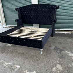 Deanna King Size Tufted Upholstery Bed Cash Only 