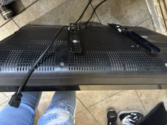 Dynex Tv With Wall Mount