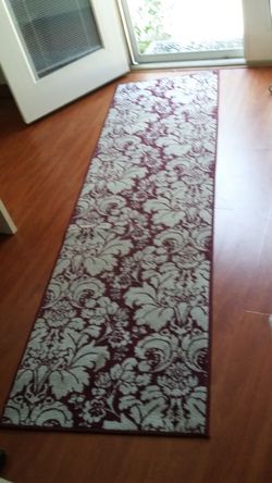 Floor runner
