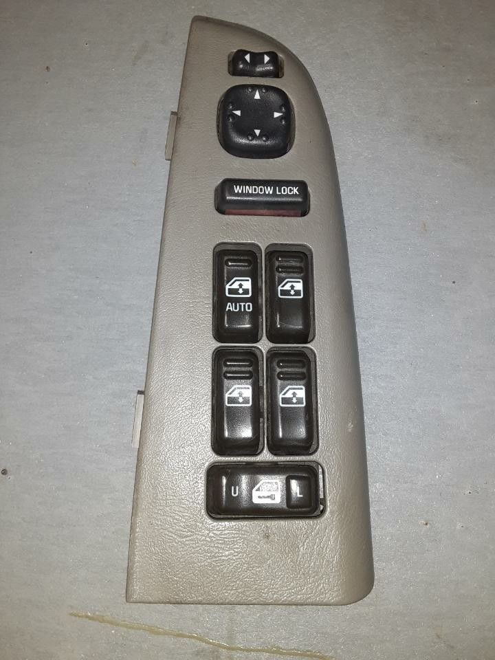 2000 - 2002 Chevy Tahoe Master power window switch $23