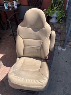 Ford seats