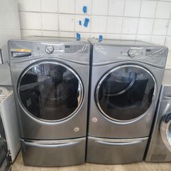 Whirlpool Duet Steam Washer Gas Dryer Super  Capacity   In Excellent Working Condition 