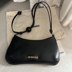 Jacouemus The Bisou Perle Beaded Shoulder Bag 