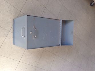 Metal lock box with key