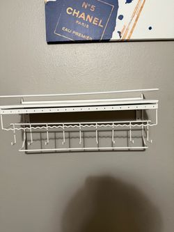 Jewelry shelf