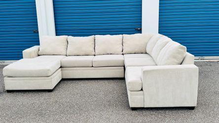 4pc SECTIONAL SOFA COUCH WITH CHAISE BEIGE DOVE BY LIVING SPACES