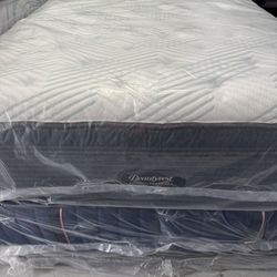Queen Mattress Pillow Top BeautyRest PressureSmart Lux Hybrid Offers $1299 Delivery today