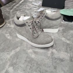 Grey wedges size 6/1