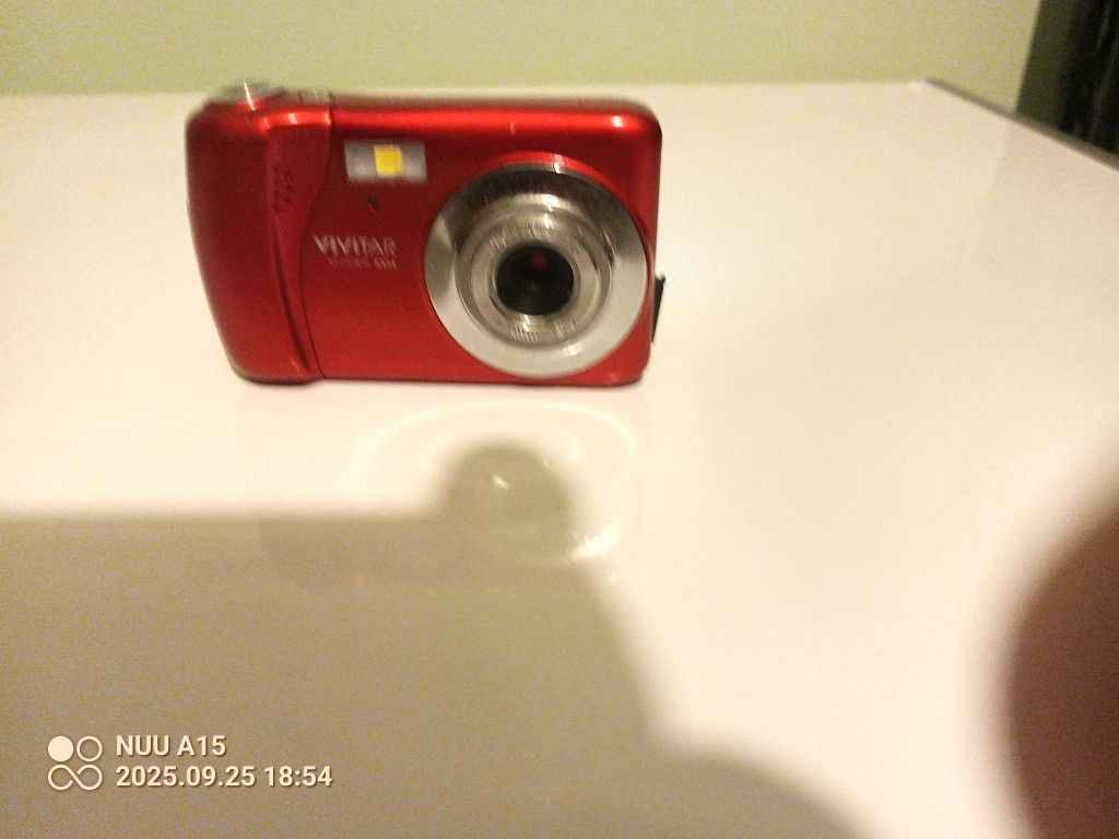 Vivitar Vivi Cam XX14,20 MP,HD,Selfie, Digital Camera,4X Digital Zoom