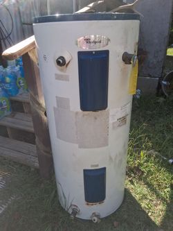 Whirlpool 40 gallon hot water heater..$175