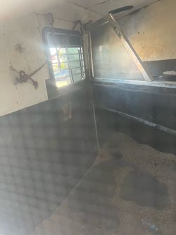 2002 Horton horse trailer aluminum 2 horse
