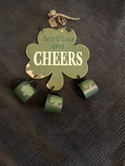 St. Patrick's Day Shamrock Wall Sign with Mini Mugs