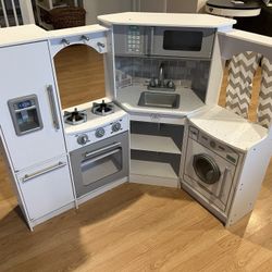 Kids Play Kitchen