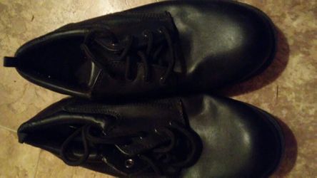 Boys dress up shoes size 5