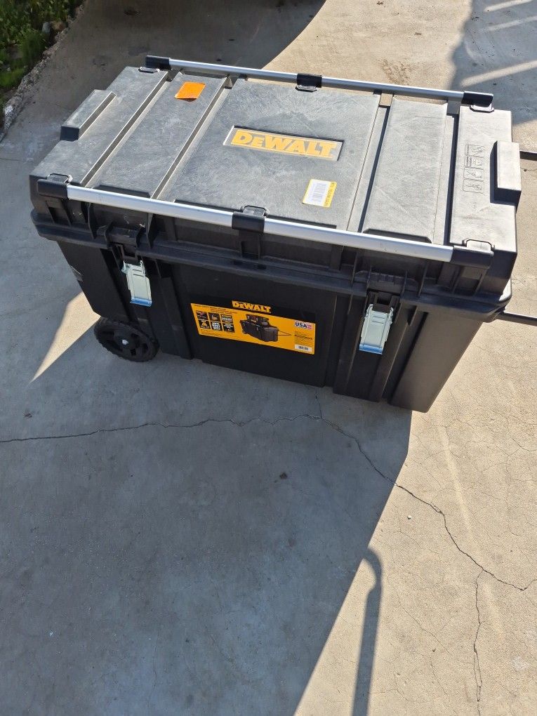 DEWALT
Tough Chest 38 in. W 63 Gal. Polypropylene Rolling Tool Box
