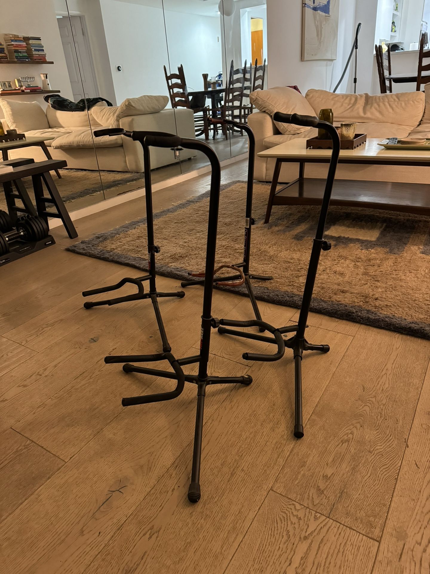 4 Perfectly Usable Guitar Stands (bundle)