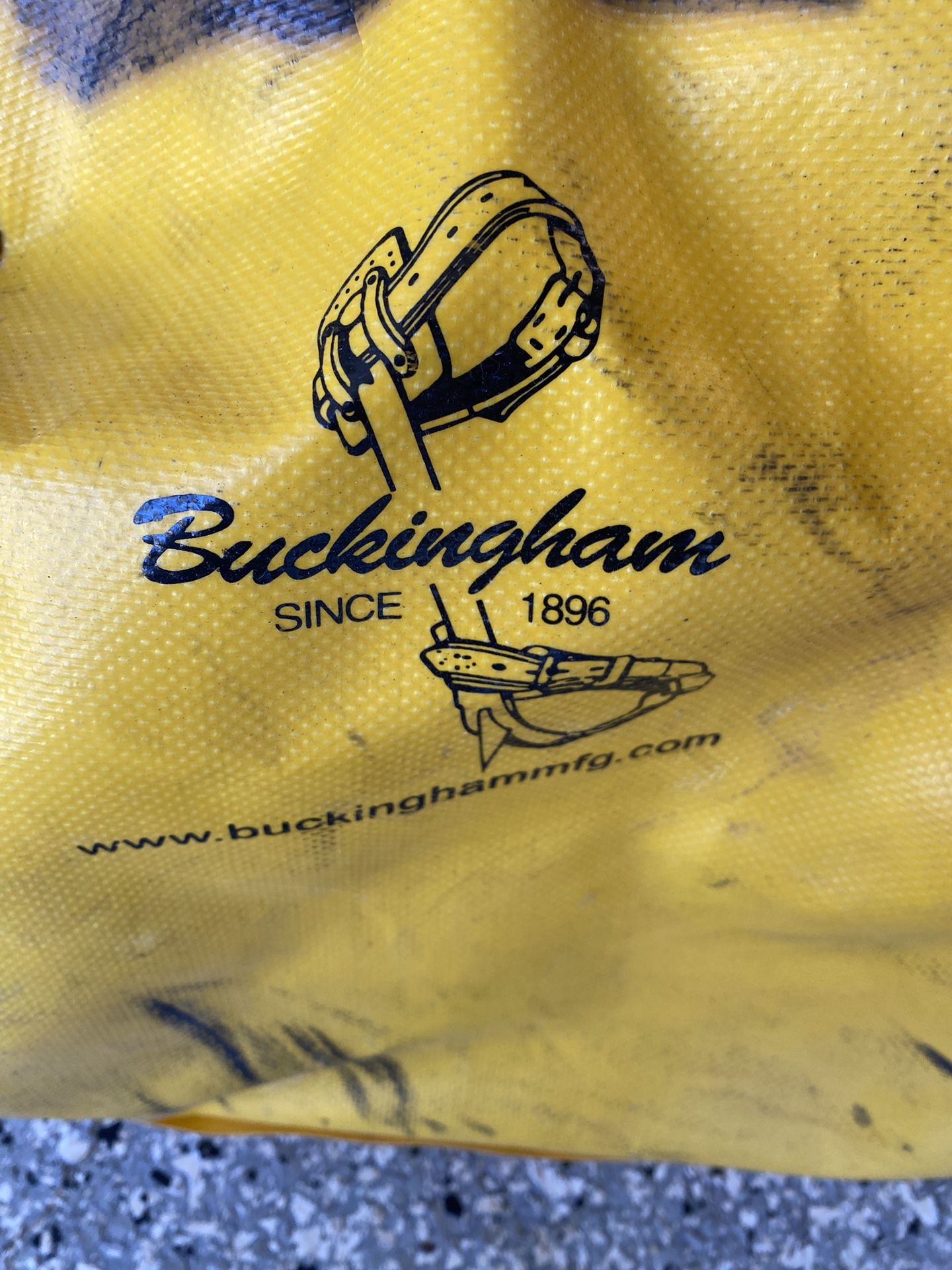 Tree/ pole Climbing Harness And Spikes